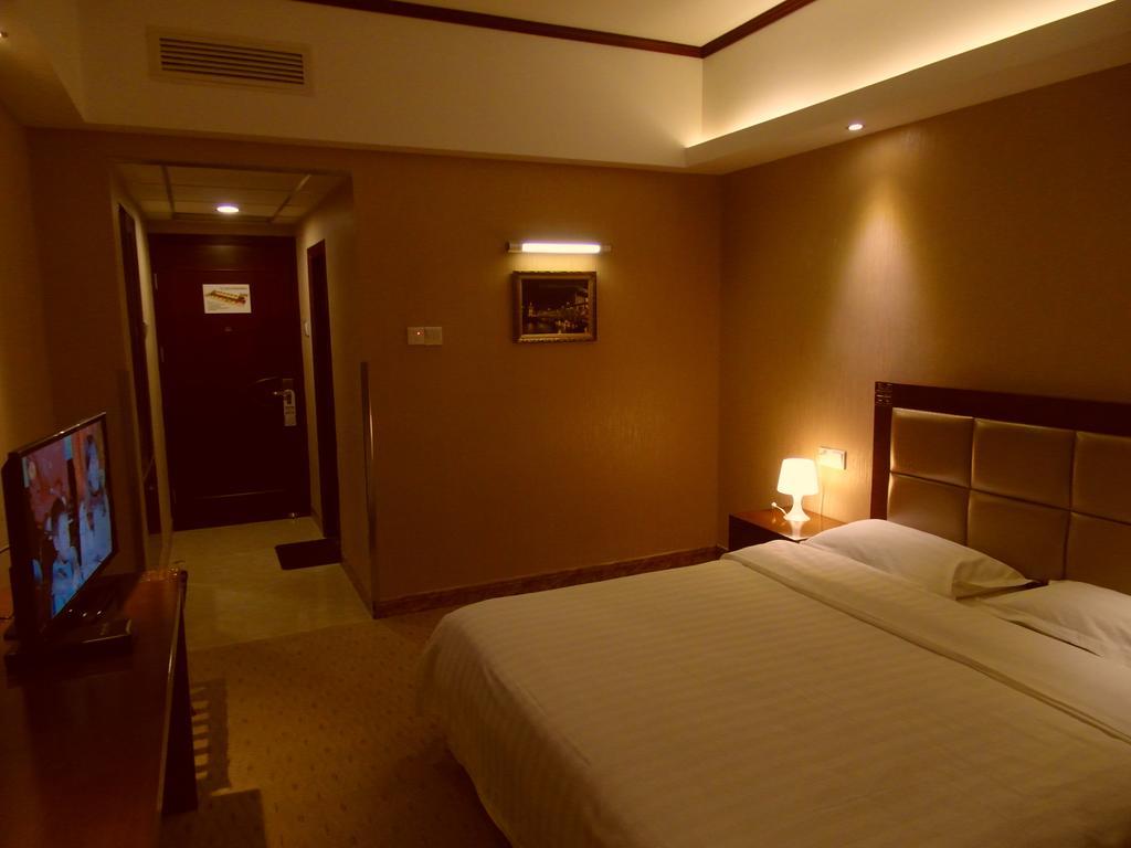 Tianjin Jinma Hotel Номер фото